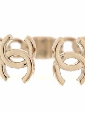 Chanel choker